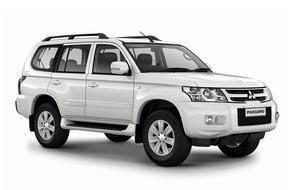  Mitsubishi Montero 7 pax
