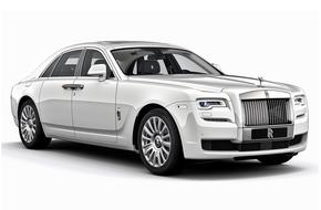 Avenue Car Rental noleggio Dubai Marina. Utilitaria
