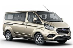 코크 공항의 차량 렌트 Ford Transit Torneo